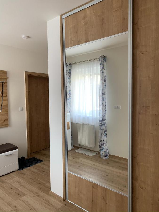 Apartman S Vyhlidkou ฮอร์นิมาร์ชอฟ ภายนอก รูปภาพ